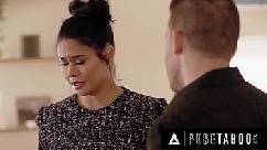 Puro tabú la milf resentida dana vespoli seduce a su afligido hijastro justo después de una reciente pérdida